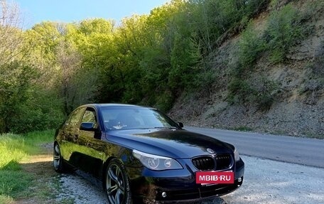 BMW 5 серия, 2005 год, 1 050 000 рублей, 10 фотография