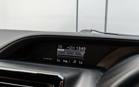 Toyota Voxy III, 2017 год, 1 750 000 рублей, 16 фотография