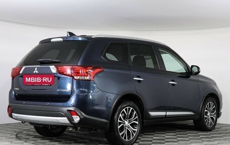 Mitsubishi Outlander III рестайлинг 3, 2017 год, 2 247 000 рублей, 5 фотография