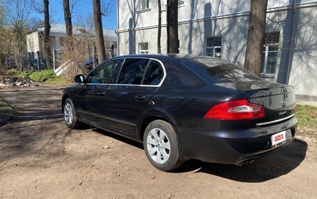 Skoda Superb III рестайлинг, 2013 год, 900 000 рублей, 6 фотография