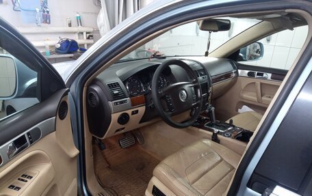 Volkswagen Touareg III, 2008 год, 950 000 рублей, 2 фотография