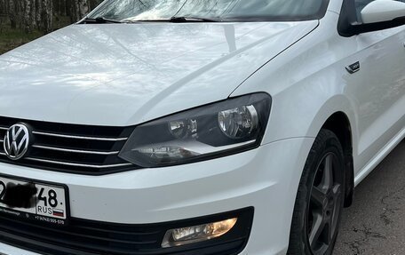 Volkswagen Polo VI (EU Market), 2016 год, 1 050 000 рублей, 2 фотография