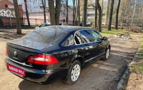 Skoda Superb III рестайлинг, 2013 год, 900 000 рублей, 3 фотография