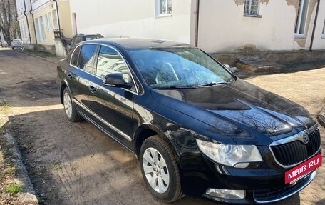 Skoda Superb III рестайлинг, 2013 год, 900 000 рублей, 2 фотография