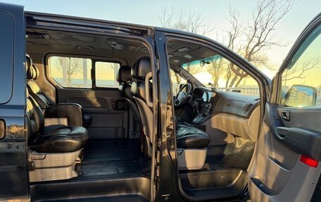 Hyundai Grand Starex Grand Starex I рестайлинг 2, 2012 год, 1 900 000 рублей, 2 фотография