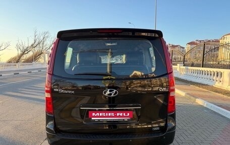 Hyundai Grand Starex Grand Starex I рестайлинг 2, 2012 год, 1 900 000 рублей, 11 фотография