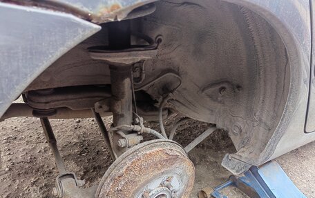 Toyota Avensis III рестайлинг, 2002 год, 350 000 рублей, 6 фотография