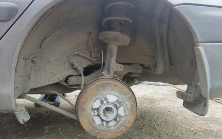 Toyota Avensis III рестайлинг, 2002 год, 350 000 рублей, 11 фотография