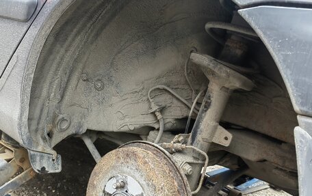 Toyota Avensis III рестайлинг, 2002 год, 350 000 рублей, 9 фотография