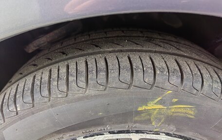 Toyota Avensis III рестайлинг, 2002 год, 350 000 рублей, 20 фотография