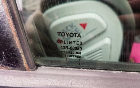 Toyota Avensis III рестайлинг, 2002 год, 350 000 рублей, 27 фотография