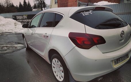 Opel Astra J, 2011 год, 490 000 рублей, 4 фотография