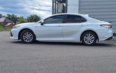 Toyota Camry, 2021 год, 2 400 000 рублей, 7 фотография