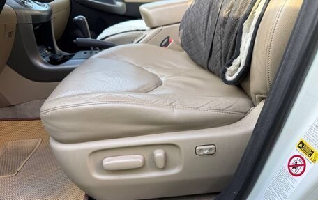 Toyota RAV4, 2011 год, 1 300 000 рублей, 8 фотография