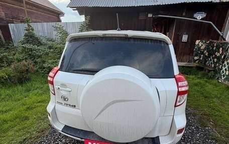 Toyota RAV4, 2011 год, 1 300 000 рублей, 4 фотография