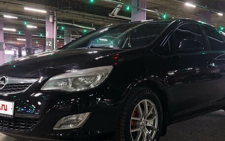 Opel Astra J, 2010 год, 670 000 рублей, 2 фотография