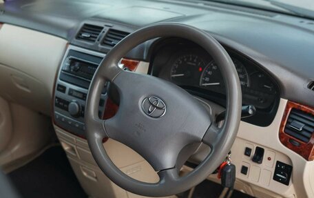 Toyota Ipsum II, 2002 год, 725 000 рублей, 11 фотография