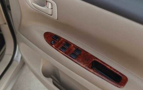 Toyota Ipsum II, 2002 год, 725 000 рублей, 14 фотография