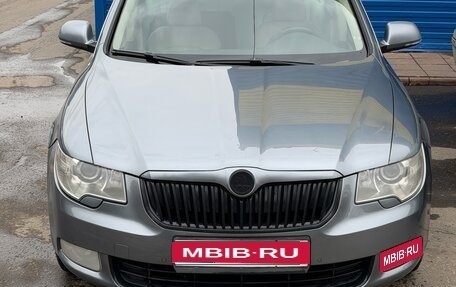 Skoda Superb III рестайлинг, 2012 год, 850 000 рублей, 1 фотография