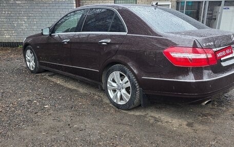 Mercedes-Benz E-Класс, 2010 год, 1 350 000 рублей, 3 фотография
