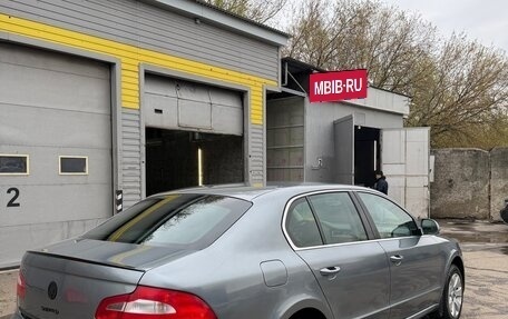 Skoda Superb III рестайлинг, 2012 год, 850 000 рублей, 5 фотография