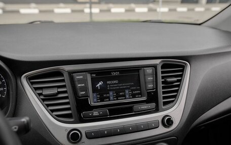 Hyundai Solaris II рестайлинг, 2018 год, 1 364 000 рублей, 9 фотография