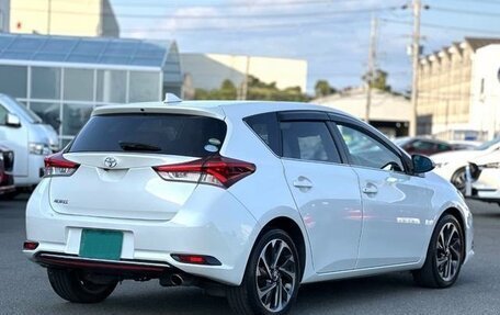 Toyota Auris II, 2017 год, 997 000 рублей, 6 фотография