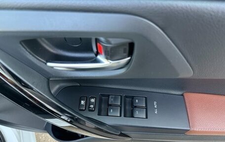 Toyota Auris II, 2017 год, 997 000 рублей, 22 фотография