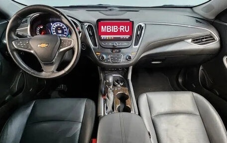 Chevrolet Malibu IX, 2018 год, 1 370 005 рублей, 4 фотография