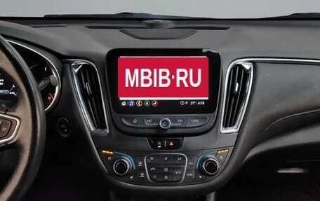 Chevrolet Malibu IX, 2018 год, 1 370 005 рублей, 6 фотография