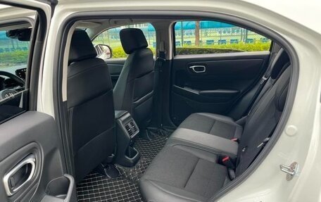 Honda Vezel, 2023 год, 1 650 000 рублей, 9 фотография