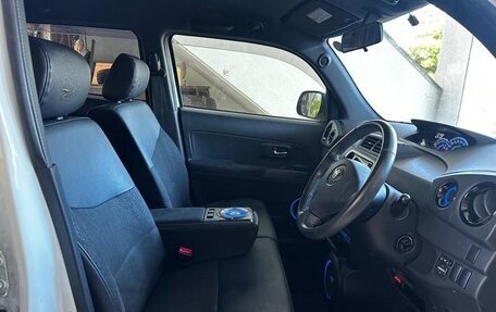 Toyota bB II рестайлинг, 2015 год, 711 000 рублей, 7 фотография