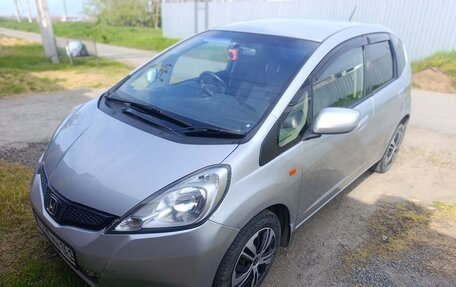 Honda Fit III, 2010 год, 750 000 рублей, 3 фотография