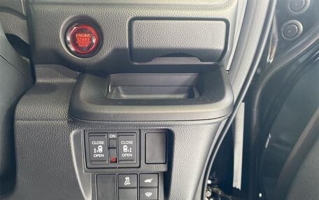 Honda Stepwgn, 2023 год, 1 870 000 рублей, 19 фотография