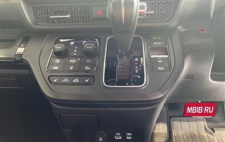 Honda Stepwgn, 2023 год, 1 870 000 рублей, 20 фотография