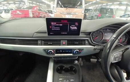 Audi A4, 2018 год, 1 455 005 рублей, 6 фотография