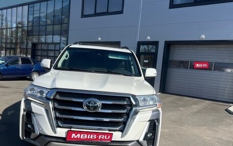 Toyota Land Cruiser 200, 2020 год, 7 800 000 рублей, 1 фотография