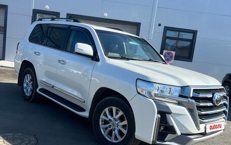 Toyota Land Cruiser 200, 2020 год, 7 800 000 рублей, 9 фотография