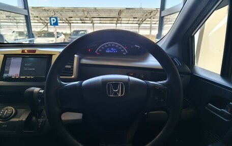 Honda Freed I, 2011 год, 999 000 рублей, 8 фотография