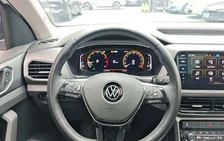 Volkswagen T-Cross I, 2023 год, 1 830 000 рублей, 7 фотография