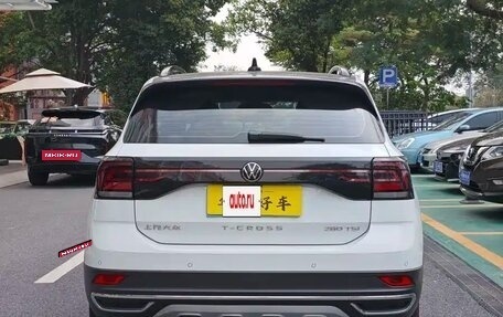 Volkswagen T-Cross I, 2023 год, 1 830 000 рублей, 4 фотография