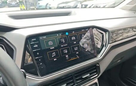Volkswagen T-Cross I, 2023 год, 1 830 000 рублей, 16 фотография
