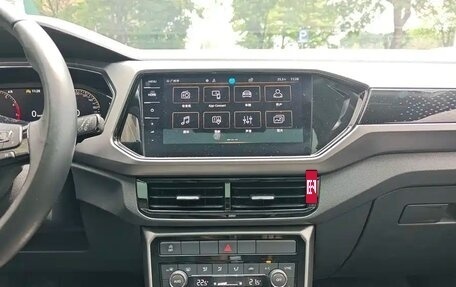 Volkswagen T-Cross I, 2023 год, 1 830 000 рублей, 14 фотография