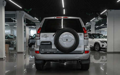 Toyota Land Cruiser Prado 120 рестайлинг, 2008 год, 2 100 000 рублей, 6 фотография