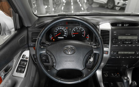 Toyota Land Cruiser Prado 120 рестайлинг, 2008 год, 2 100 000 рублей, 10 фотография
