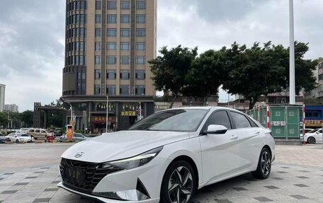 Hyundai Elantra, 2022 год, 1 070 000 рублей, 1 фотография