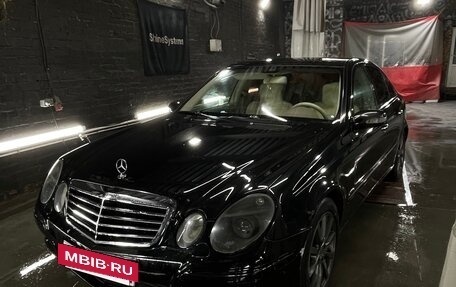 Mercedes-Benz E-Класс, 2003 год, 950 000 рублей, 4 фотография