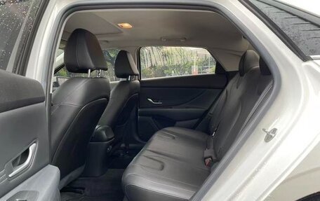 Hyundai Elantra, 2022 год, 1 070 000 рублей, 5 фотография