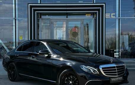 Mercedes-Benz E-Класс, 2020 год, 3 700 000 рублей, 6 фотография