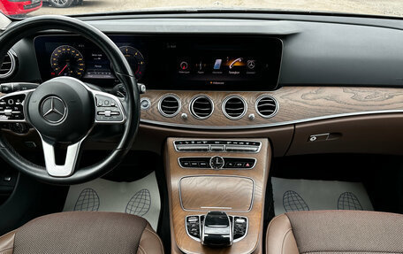Mercedes-Benz E-Класс, 2020 год, 3 700 000 рублей, 10 фотография